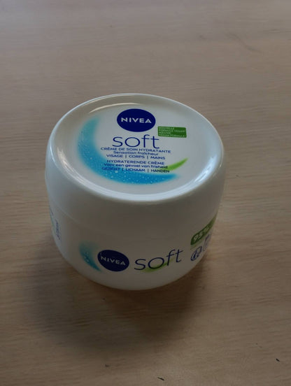 297762 - NIVEA Krem hidratues Soft, 375 ml, krem trupi intensivisht hidratues, përmban vaj jojoba dhe vitaminë E