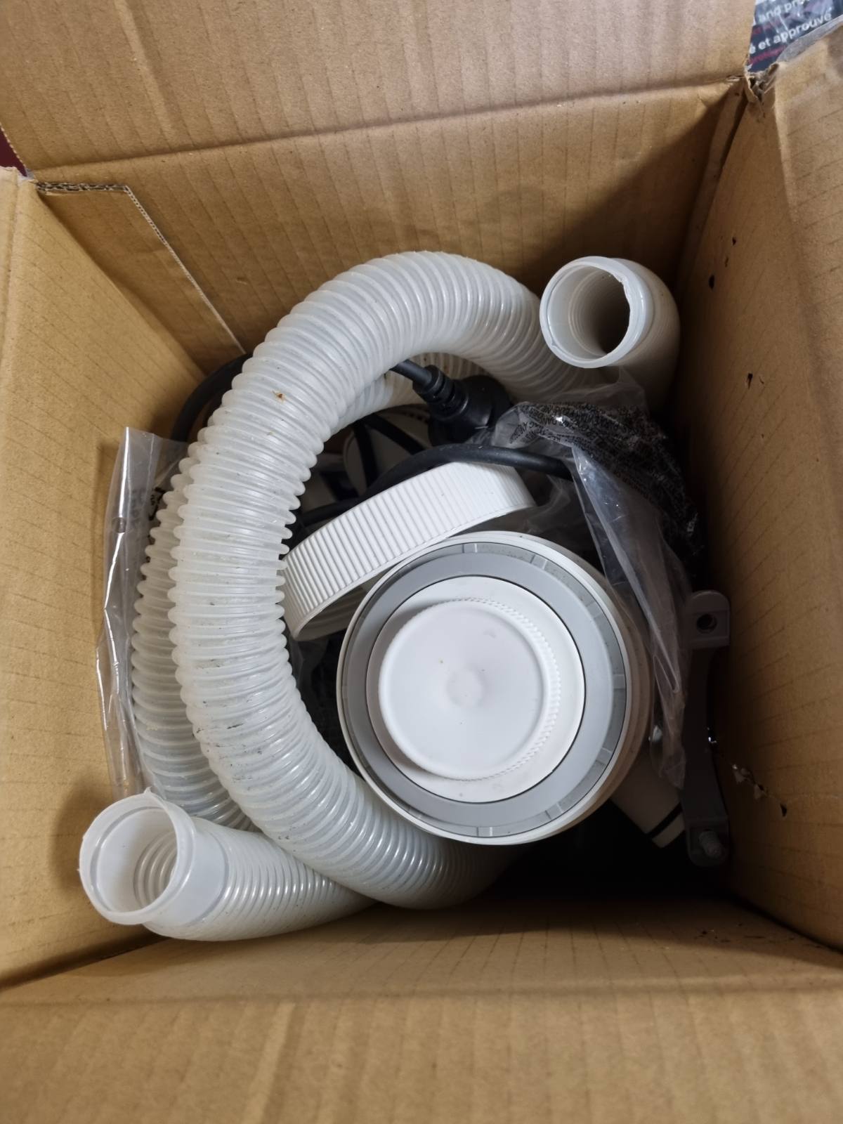 313259 - INTEX Filtër fishekësh C330, filtrim 1250 l/orë, fishek tipi H, i pajtueshëm me pishina deri në 7900 L, teknologji Hidro Aeracioni, instalim i lehtë (55274)