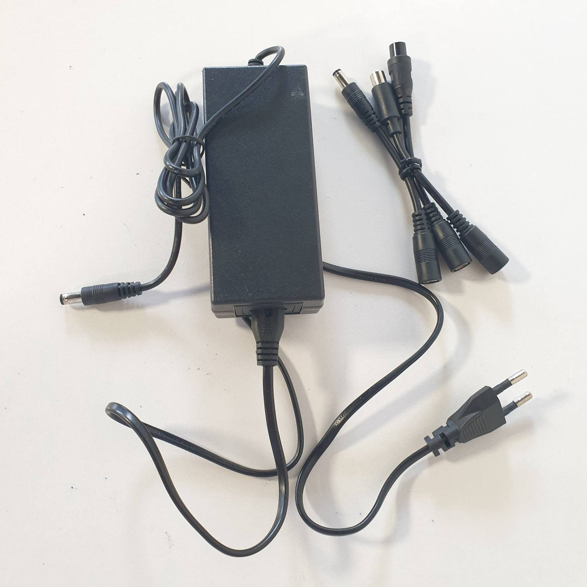 309111 - DUFUSO - Karikues për Skuter Elektrik, Universal 42V 2A për Bateritë Litium 36V, i Përputhshëm me Ninebot, Xiaomi