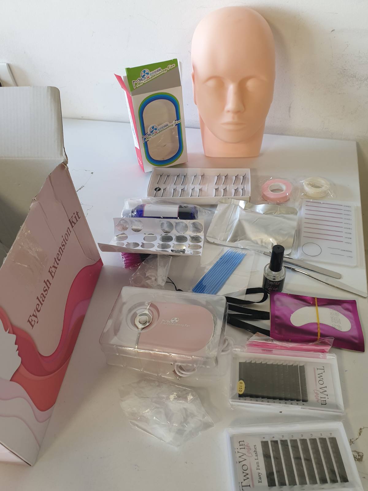 305978 - Set i plotë profesional për zgjatje qerpikësh - Përfshin manekin praktik realist, ventilator USB, piskatore, ngjitës - Set ideal për fillestarët dhe teknikët e qerpikëve