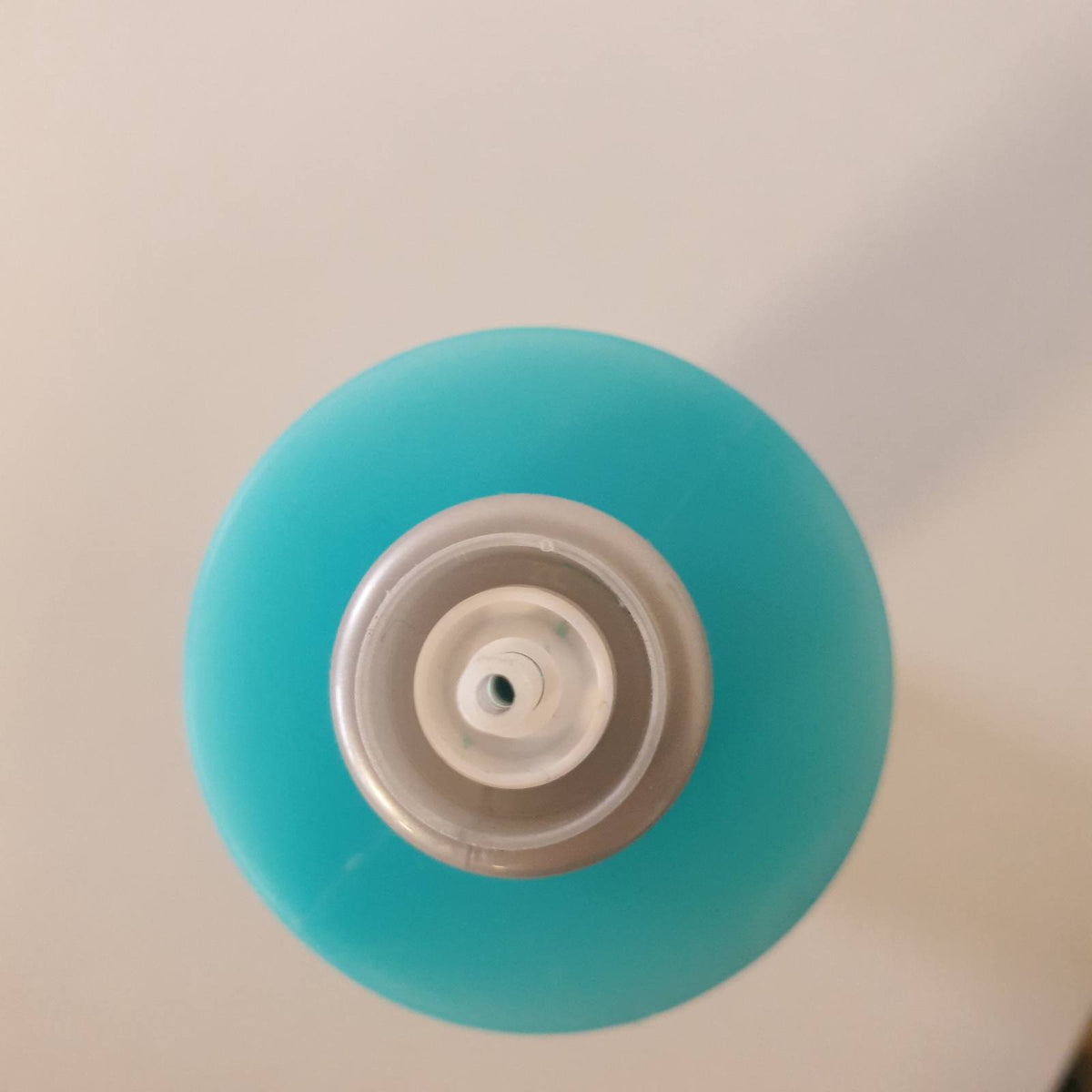 306606 - REVLON PROFESSIONAL EQUAVE Balsam për Zbërthimin e Çastit Hydro, 500 ml, balsam spraj pa lëkundje për flokë normalë deri të thatë, formulë 2-fazore, mbrojtje nga nxehtësia