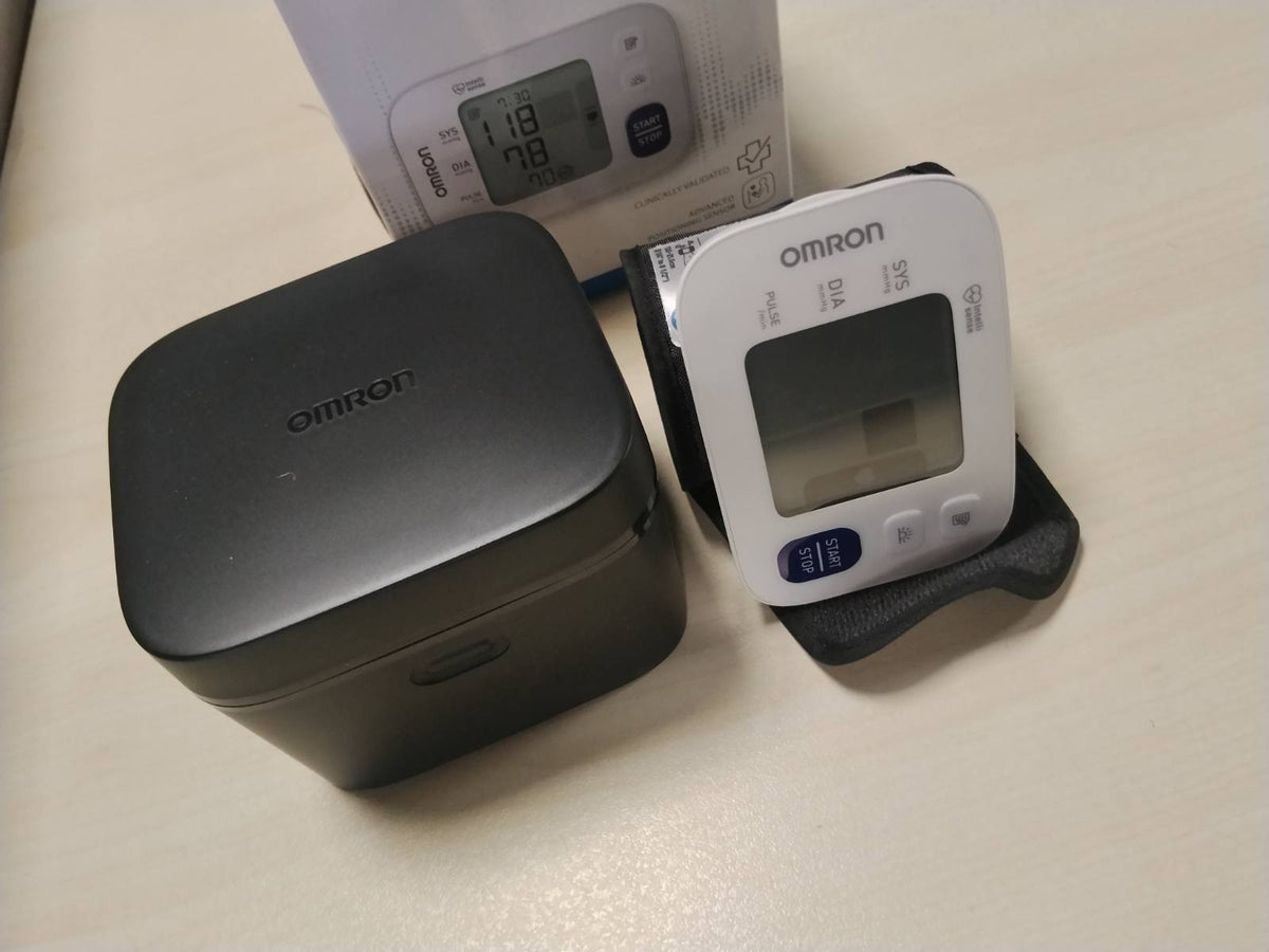 305901 - OMRON Monitor i presionit të gjakut RS4 - Test Winner Stiftung Warentest 11/2023