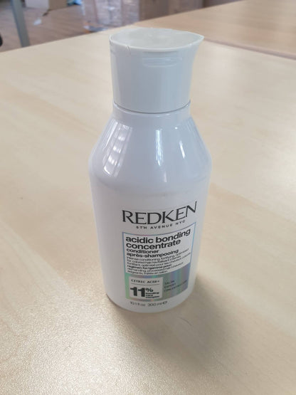 289972 - REDKEN Balsam pa sulfate për forcimin e flokëve, Koncentrat për lidhje acidike, 300 ml
