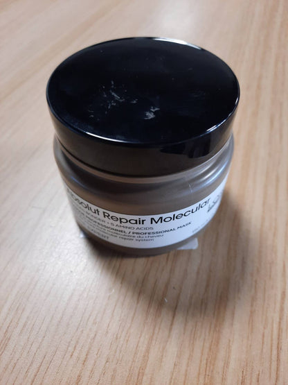 321316 - L'OREAL PROFESSIONNEL Maska Riparuese Molekulare e Koncentruar Absolut Repair, 150 ml, riparon 2 vjet dëmtime në një aplikim, fuqi +94%, butësi +85%