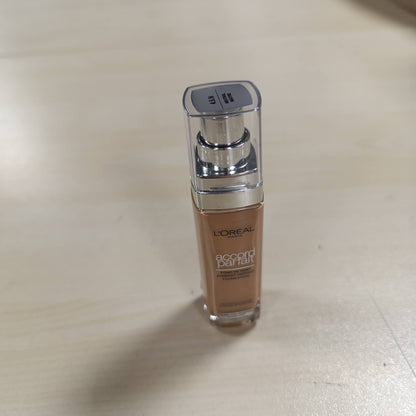 290194 - L'ORÉAL PARIS Fondatinë e lëngshme, Hidratim 24 orësh, 30 ml, Nuanca: Bezhë e lëkurës (4.5.N)