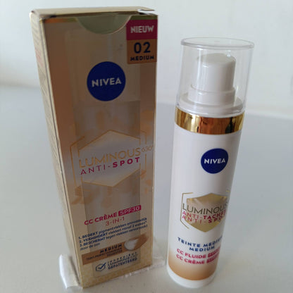 302114 - NIVEA Luminous 630 CC Krem i lëngshëm SPF30, 40ml, për njolla të errëta, nuancë mesatare, kujdes për fytyrën