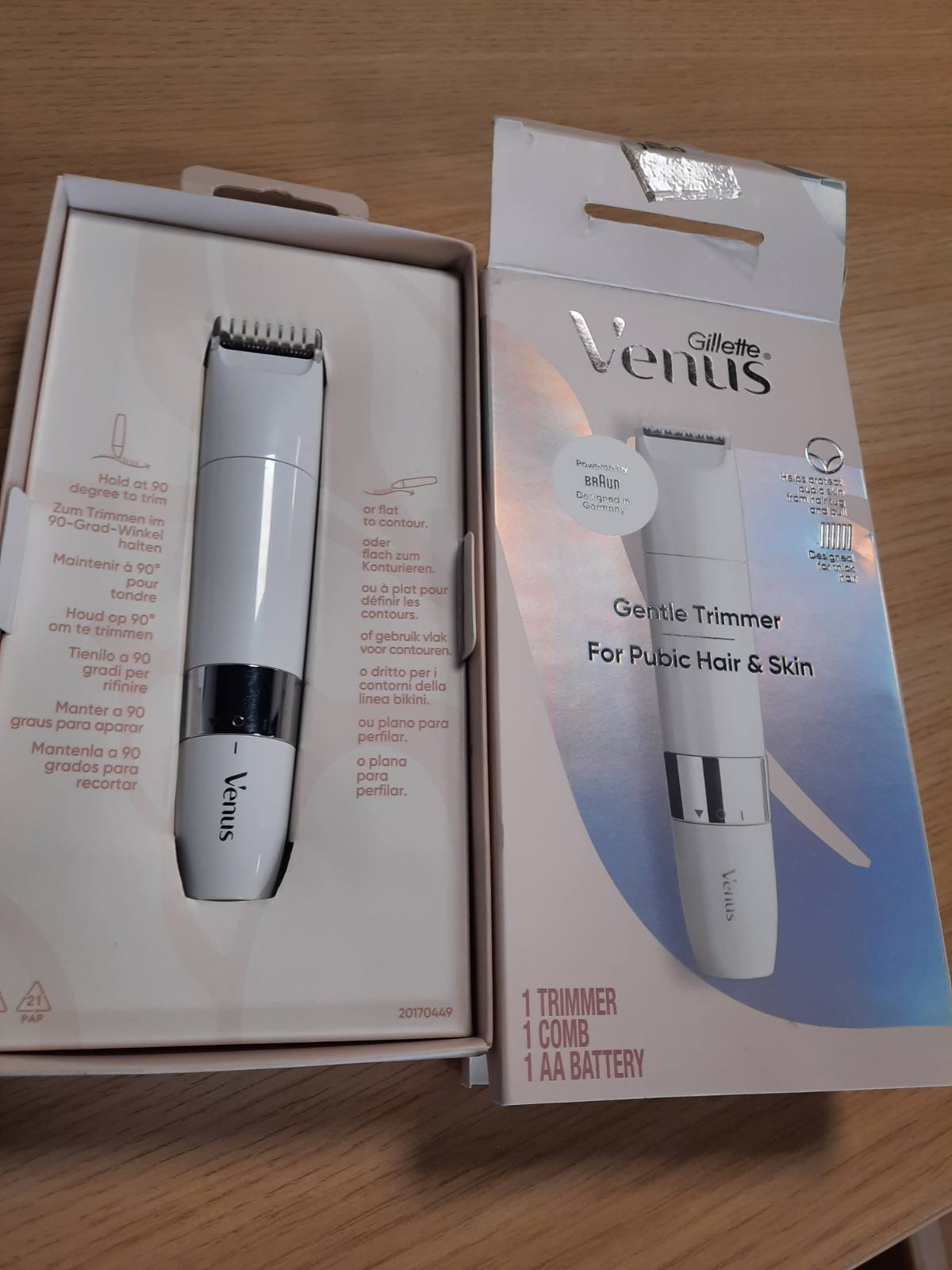 303096 - GILLETTE Makinë prerëse elektrike për flokë intime Venus për femra, e bardhë