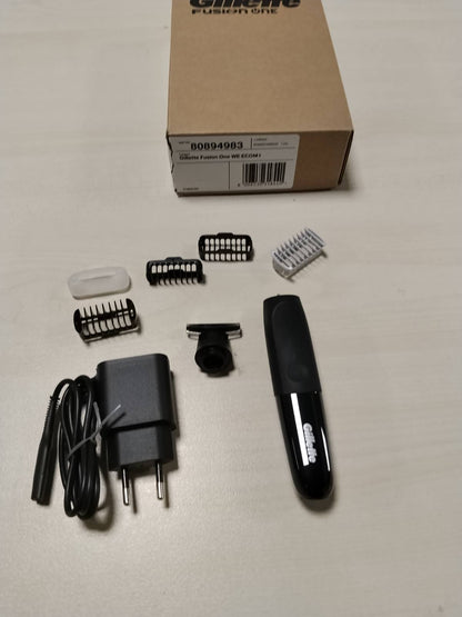 321202 - GILLETTE Brisk elektrik Fusion One Hybrid për meshkuj, i zi.