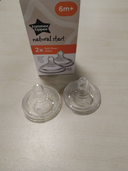 322061 - TOMMEE TIPPEE - Thithë shisheje me fillim natyral, Rrjedhje e shpejtë, 6M+, Pako me 2 pjesë, Silikon i butë