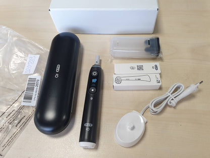 320883 - ORAL-B Furçë dhëmbësh elektrike iO 6, 2 koka furçe zëvendësuese, e zezë