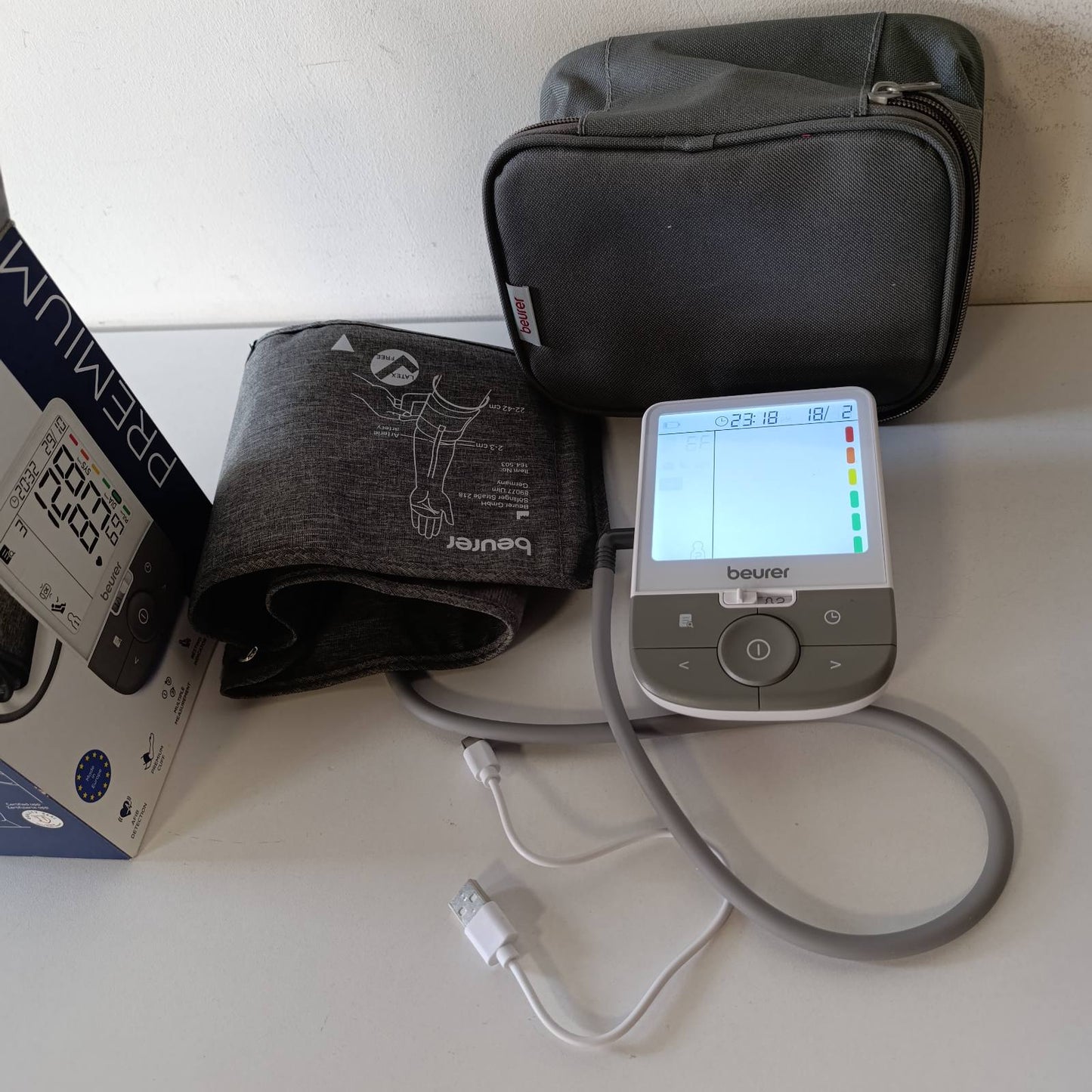321021 - BEURER Monitor tensioni i gjakut BM 53 për krahun e sipërm, i prodhuar në Evropë, i validuar klinikisht, zbulim i AF, tregues rreziku, transferim të dhënash në Apple Health