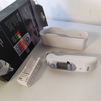 302917 - BRAUN Termometër Veshi ThermoScan 7 BRAIRT6520 | Teknologjia e Precizionit Age | Ekran dixhital me kodim ngjyrash | Miqësor për foshnje dhe fëmijë të vegjël