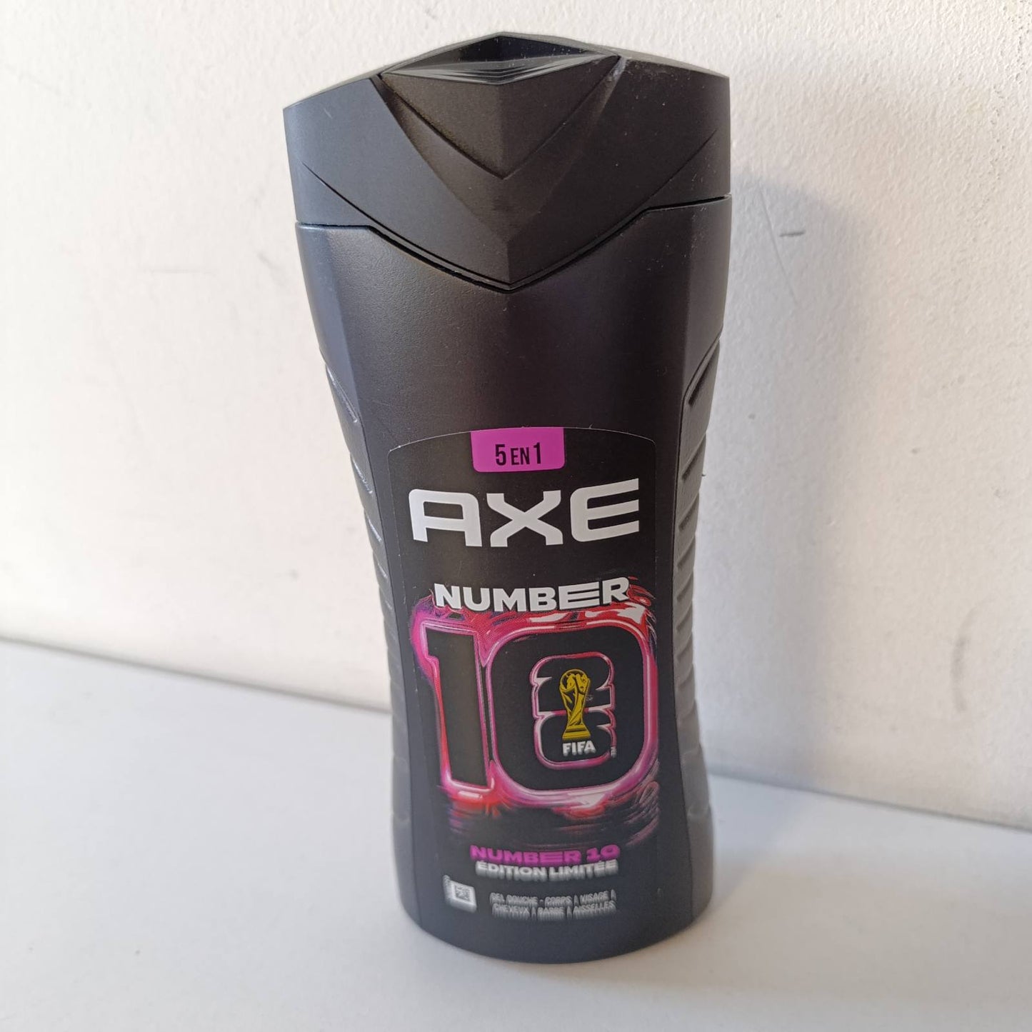 322084 - AXE Xhel Dushi për Meshkuj 5-në-1 Numër 10 FIFA™ Edition - Hidratues 24 orë - Aromë Grejpfruti dhe Uji, Mente - 400ml