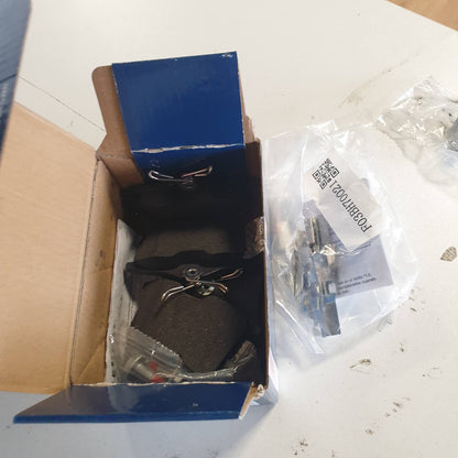 322508 - BOSCH Disqe freni Automotive BP617, Boshti i pasmë, Certifikimi ECE-R90, Katër disqe freni, 0 986 494 596, të zeza