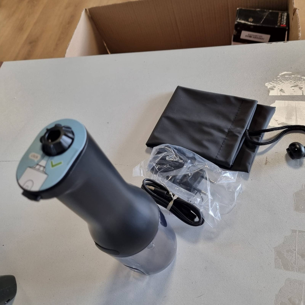 296603 - PHILIPS Ujitës Oral Sonicare Cordless Power Flosser 3000, pastrues uji për dhëmbët, në të zezë (Modeli HX3826/33)