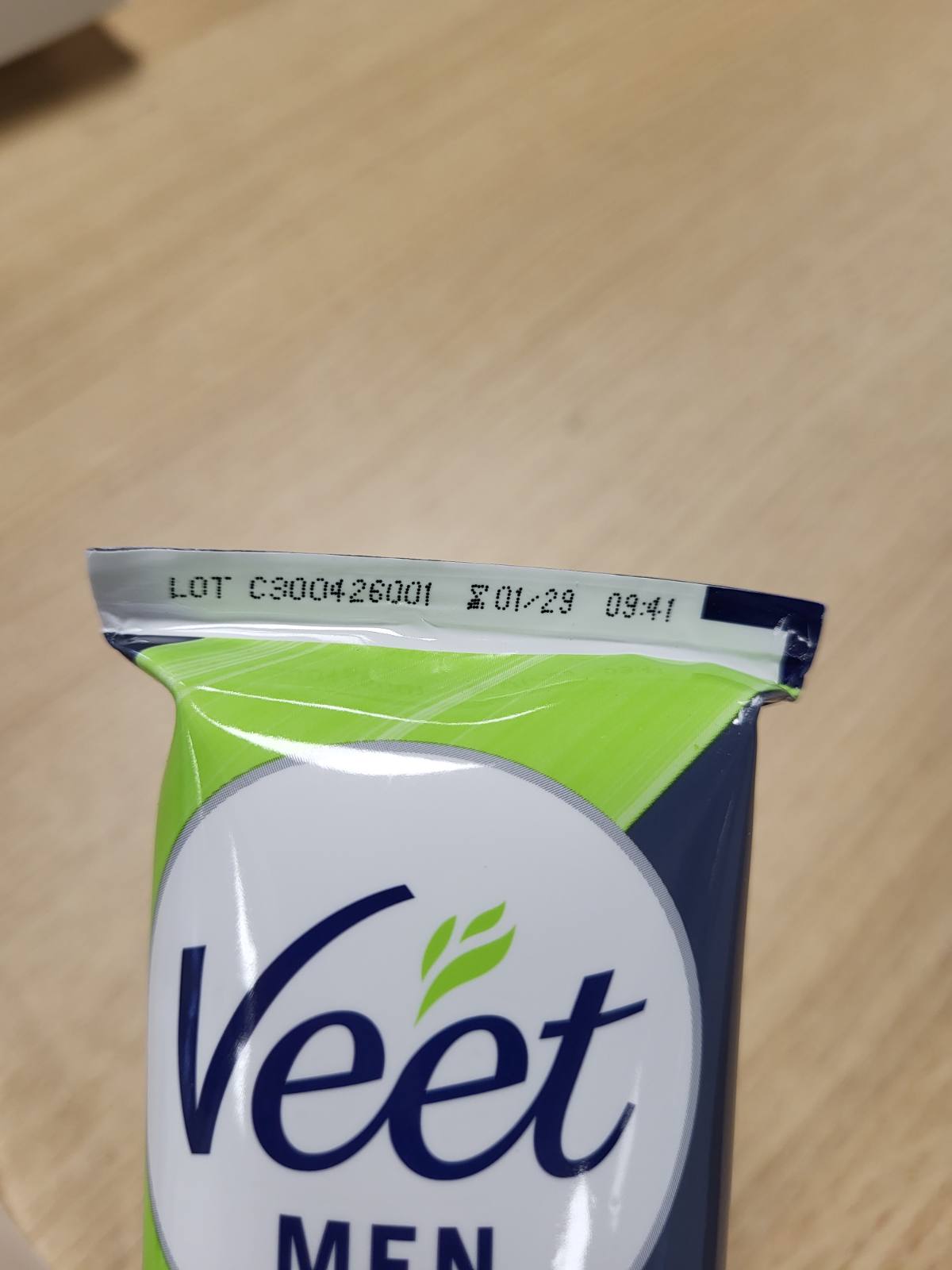 322123 - VEET Men - Krem për heqjen e qimeve për meshkuj - Lëkurë e ndjeshme - 200 ml
