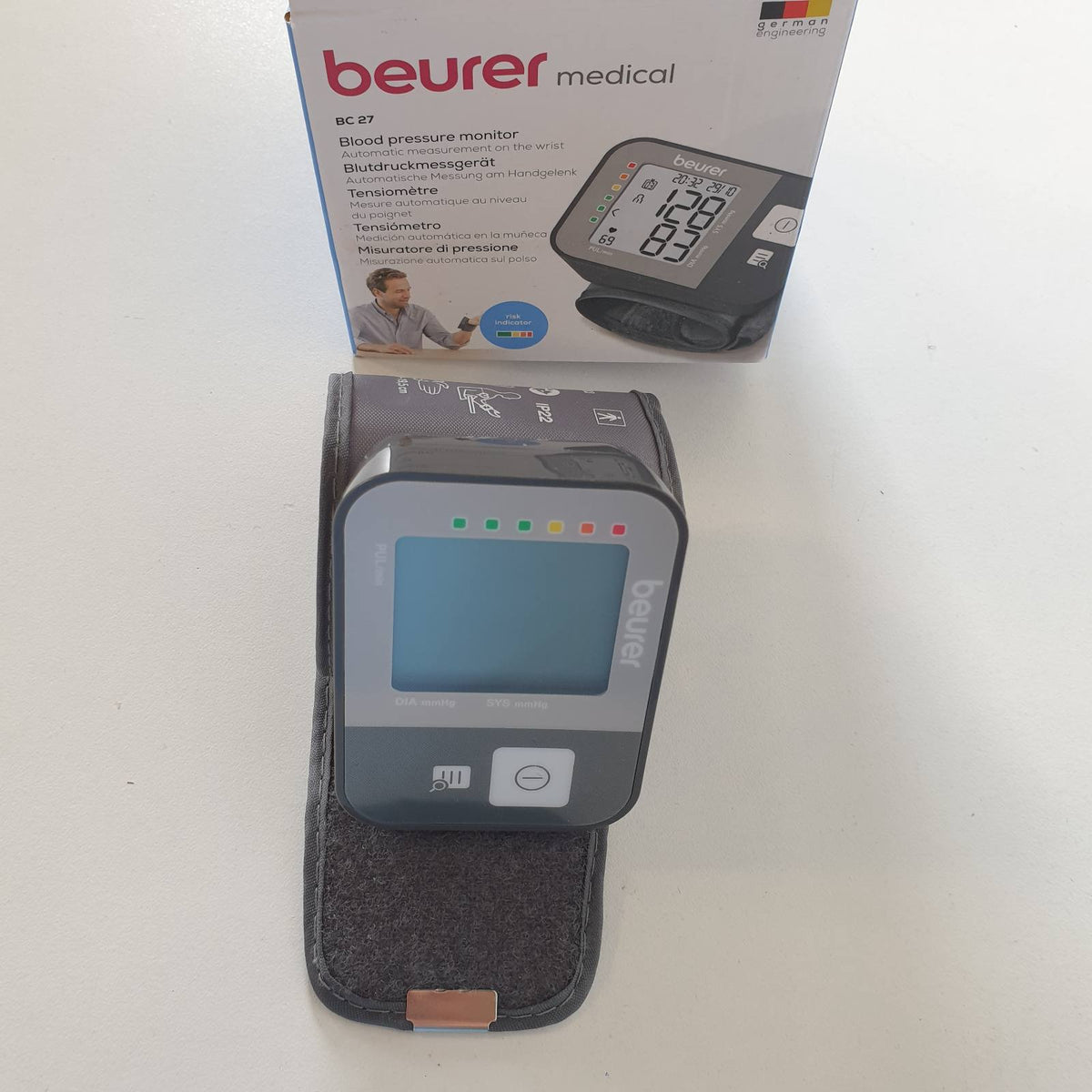 296980 - BEURER - Monitor tensioni i gjakut BC 27, për kyçin e dorës, zbulim i aritmisë, për perimetër kyçi 14-19.5 cm, transferim të dhënash në Apple Health