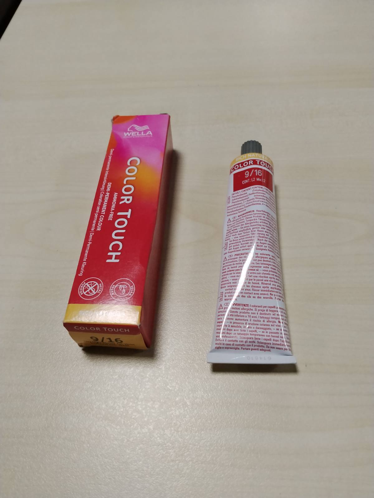308012 - WELLA PROFESSIONALS Color Touch Rich Naturals, Ngjyrë intensive vegane për flokë, 60 ml, pa amoniak, 9/16 Bjonde e Çelët Vjollcë Hiri, zgjasin deri në 28 larje