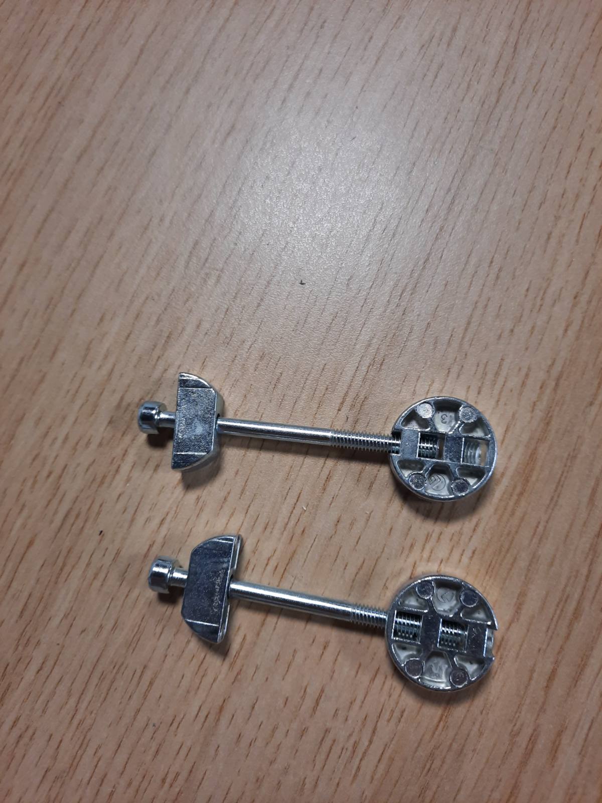 335230 - CYCLINGCOLORS 2x Lidhës i shpejtë për montim të sipërfaqes së punës, Ø20mm x 10mm, fiksim i vidës së mobiljeve, pllakë mbështetëse druri
