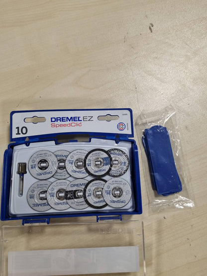 313840 - DREMEL Kit Aksesori SC690 EZ SpeedClic - Set Disqesh Prerëse për Vegël Shumëfunksionale Rrotulluese, 10 Disqe Prerëse me Mandrel për Prerjen e Metalit dhe Plastikës