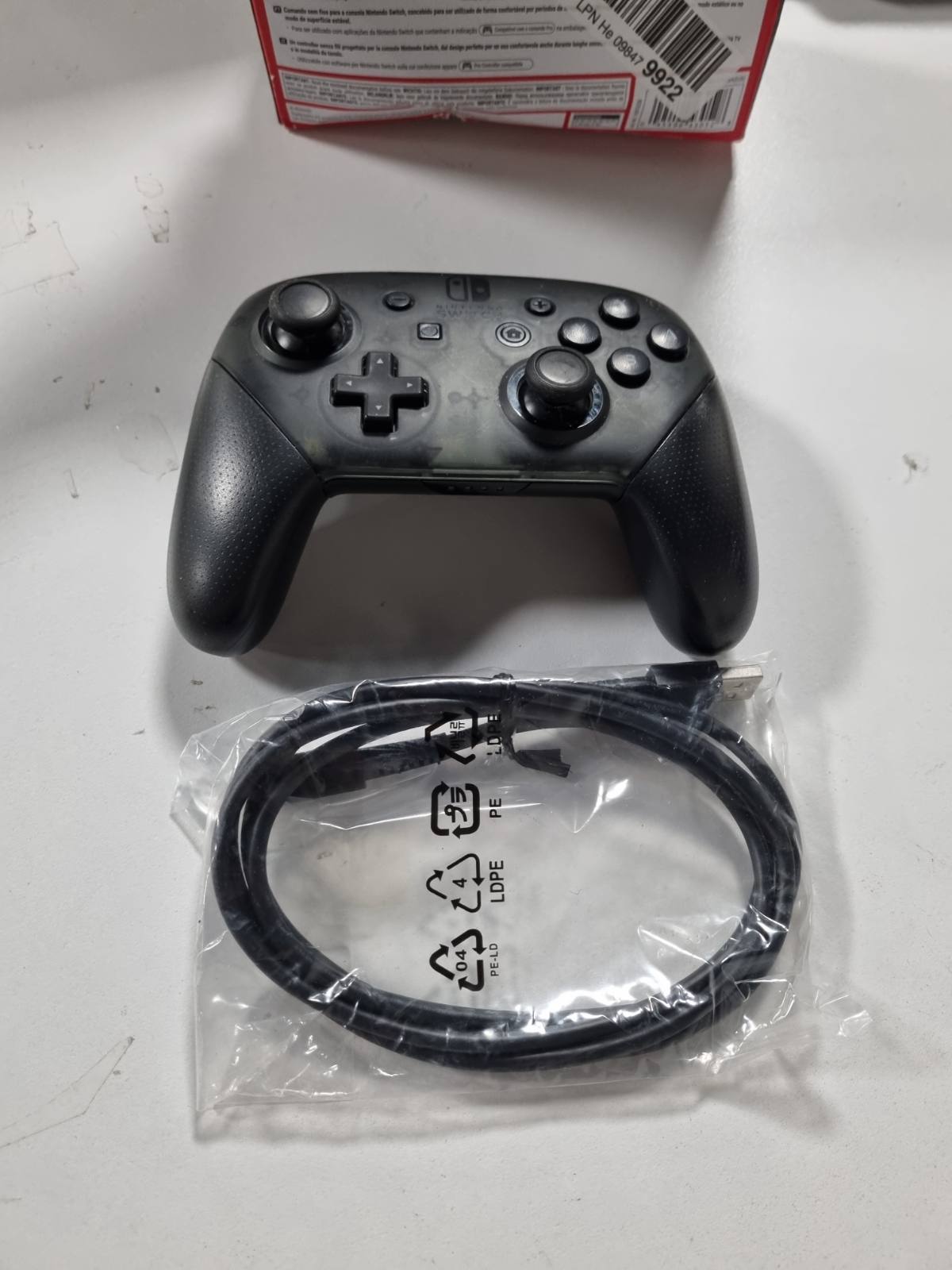 308761 - NINTENDO Kontrolluesi Switch Pro