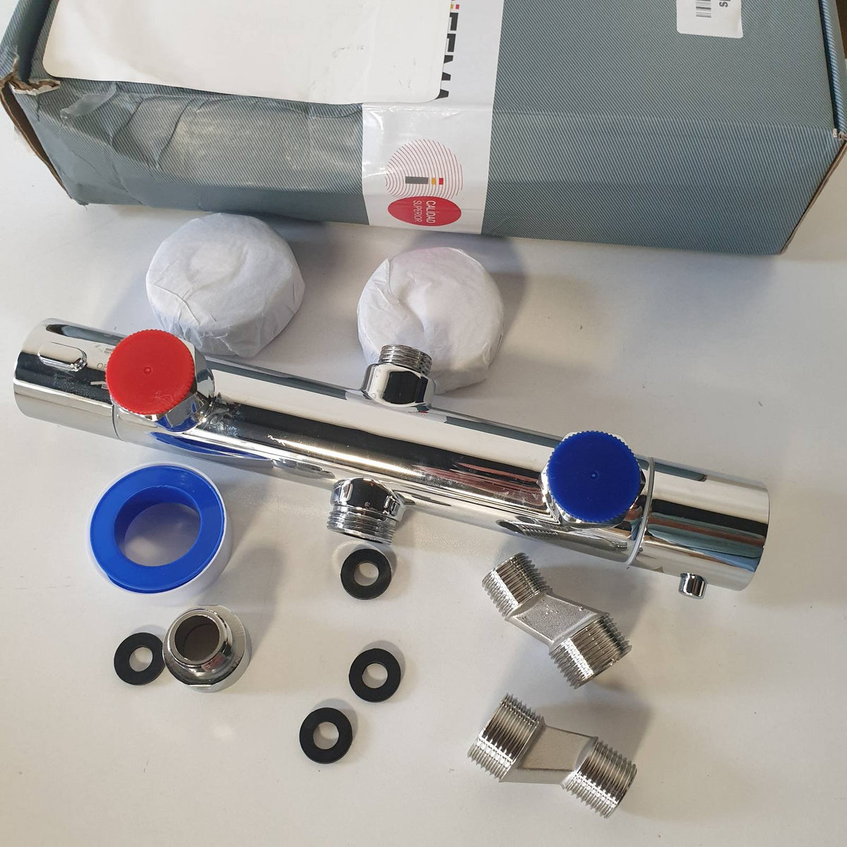 312725 - GRIFEMA G17005 Rubinet Termostatik Universal për Dush, me Dy Priza, Mikser me Kolonë Dushi prej Kromi, Argjend Metalik