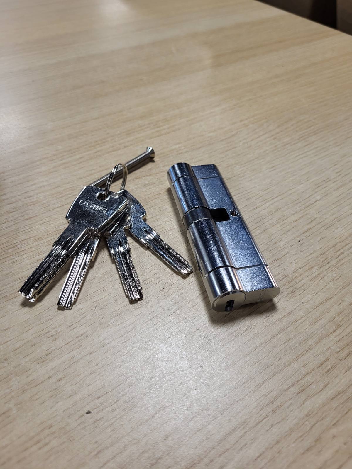 313335 - ABUS Cilindër me hyrje të dyfishtë D6PSN 45/50 mm Bkn, i veshur me nikel