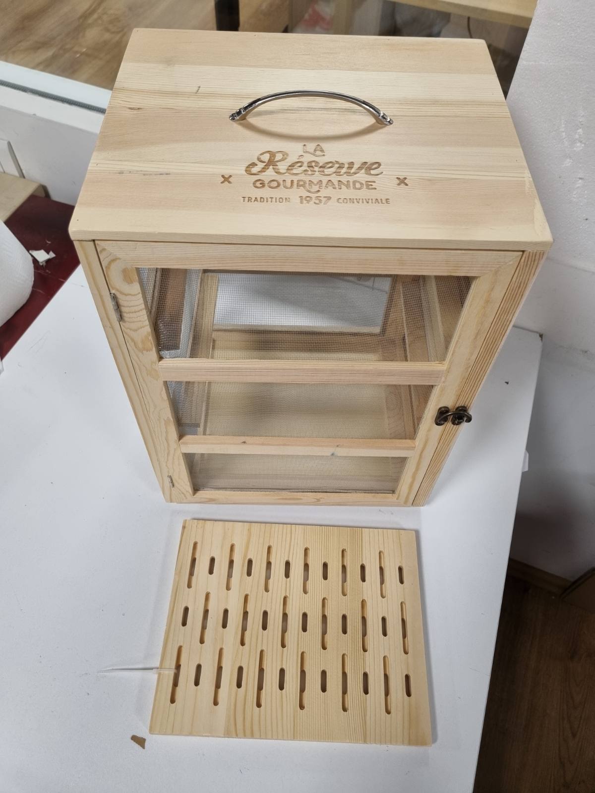313219 - COOK CONCEPT Qilar prej druri Paulownia me 2 rafte të lëvizshëm, 39 cm