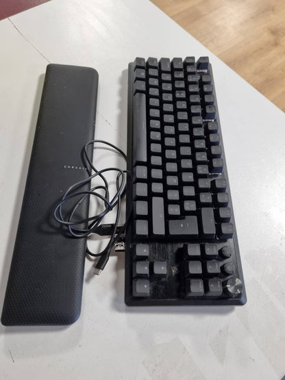 308567 - CORSAIR Tastierë mekanike K70 Core TKL pa tel RGB - Çelësa linearë MLX të kuq v2 - Kapakë ABS - AZERTY FR - e zezë
