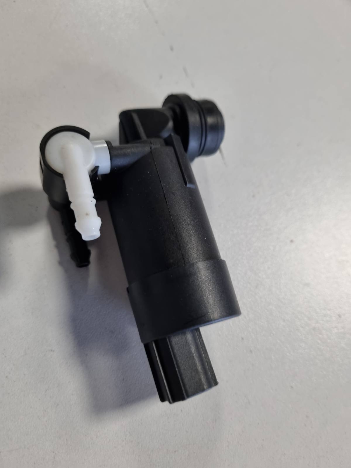 314161 - FEBI BILSTEIN Pompë larëse xhami 45039, për sistemin e larjes së xhamit, 1 njësi