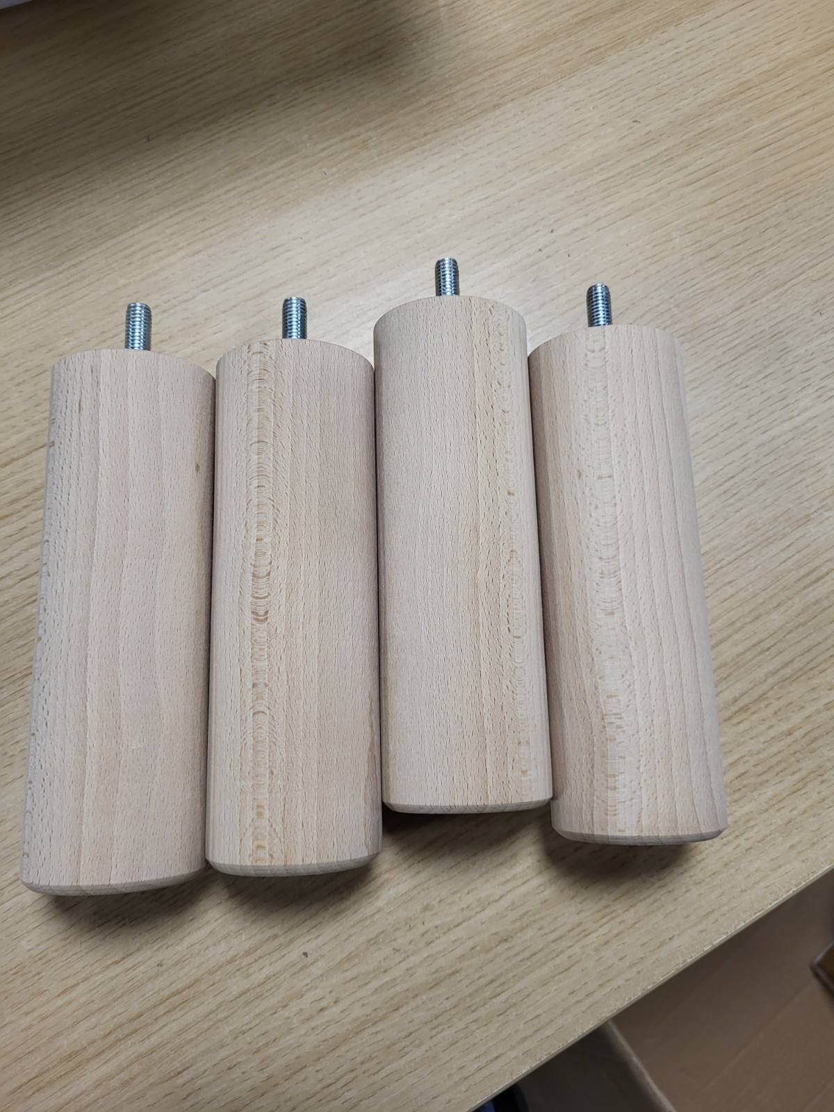 313716 - IPEA 4x Këmbë Druri për Mobilje dhe Divane, Lartësia 180 mm, Set prej 4 Këmbësh Druri të Papërpunuara, Vidë M10