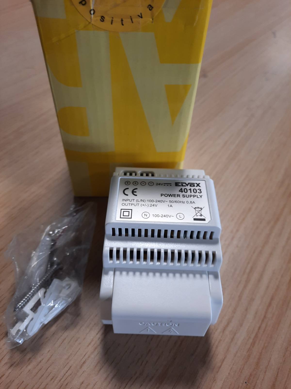 313328 - VIMAR Furnizim me energji për interkom video 40103 Elvox 24Vdc DIN shinë, 3 module