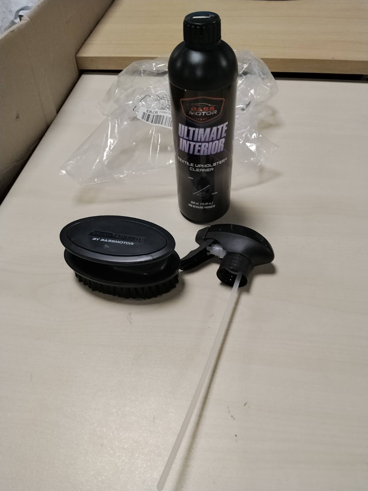 314411 - Pastrues i Brendshëm Pëlhurash BassMotor për Sediljet e Makinës dhe Qilimat, 500ml + Furçë