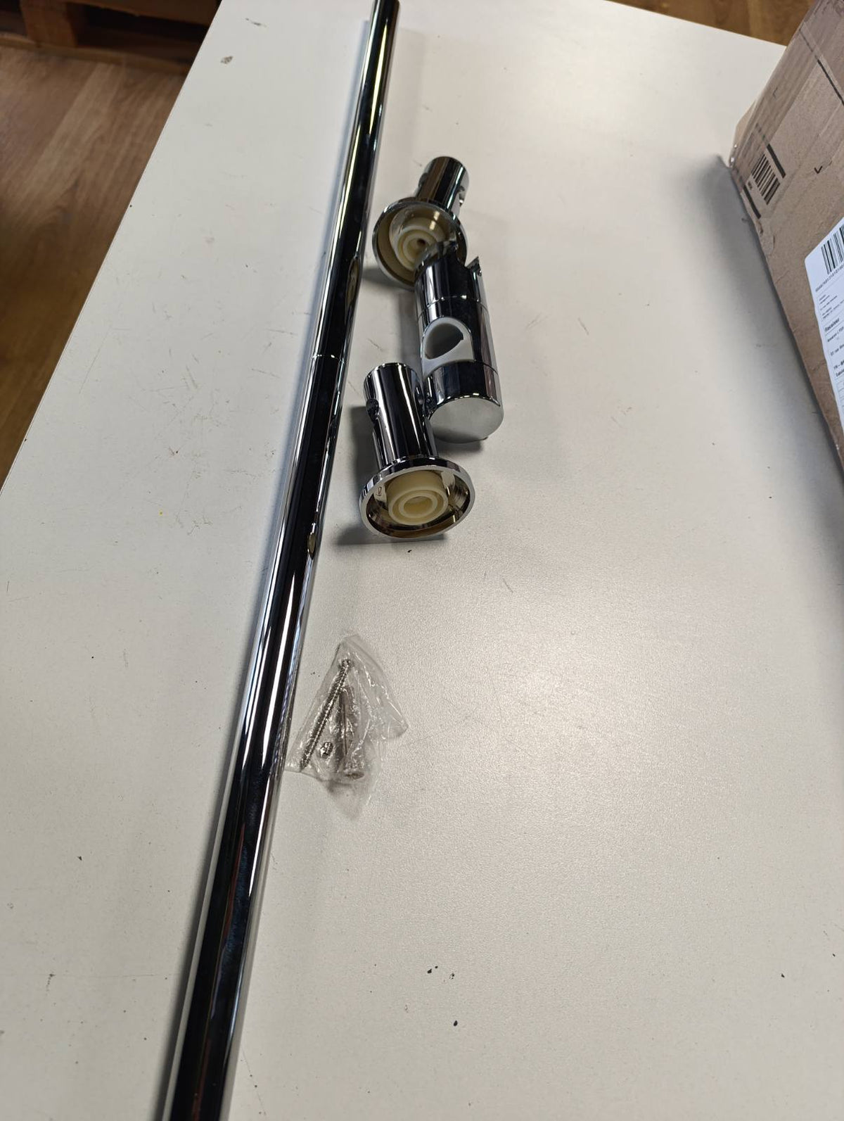 313426 - JOHO Shinë dushi prej çeliku inox me mbajtëse koke dushi, kolonë dushi prej kromi 70 cm