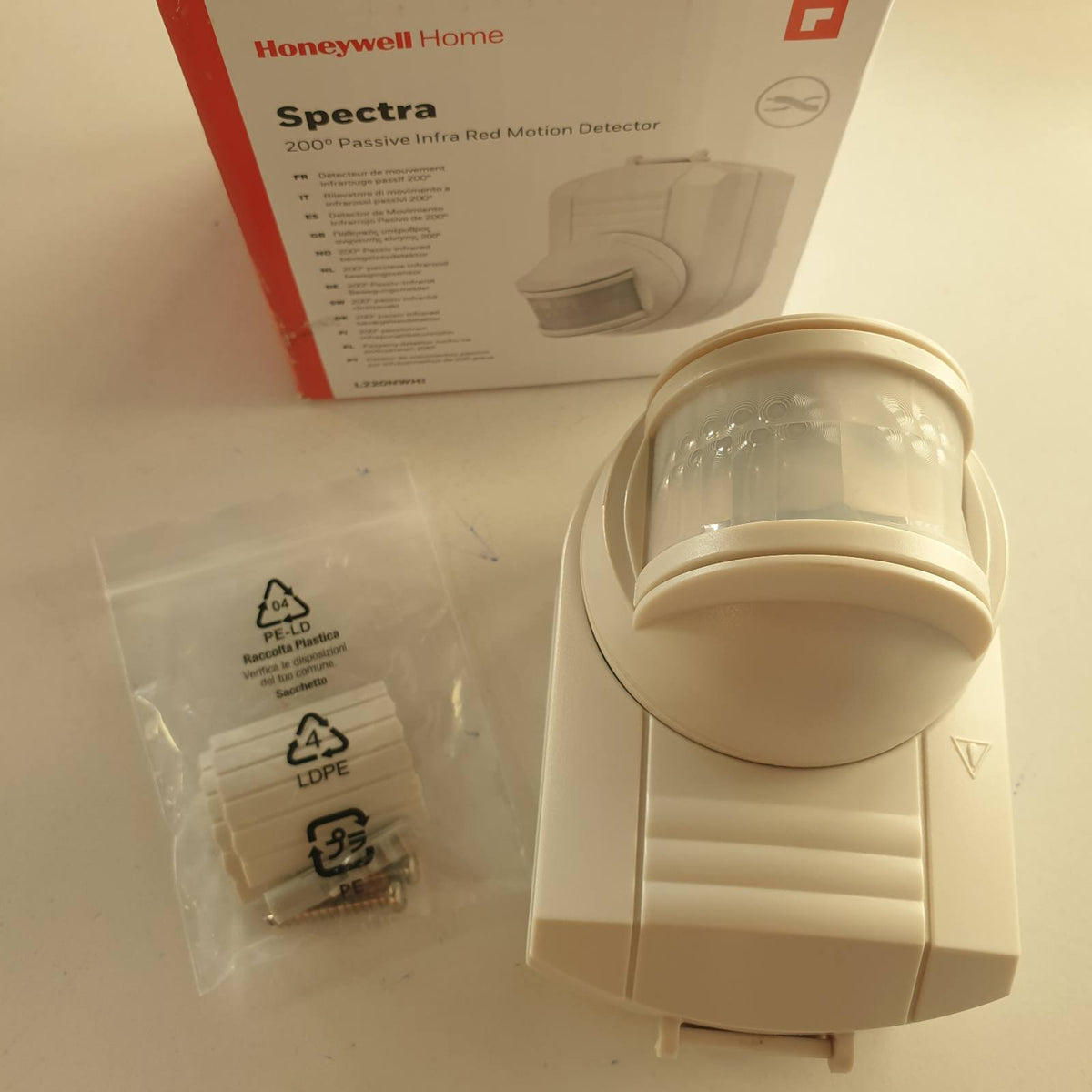 312932 - HONEYWELL HOME L220N WHI - Detektor lëvizjeje 200 gradë, i bardhë