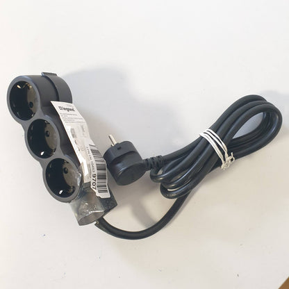 335651 - LEGRAND STANDARD 3X2P+T 1.5M E zezë