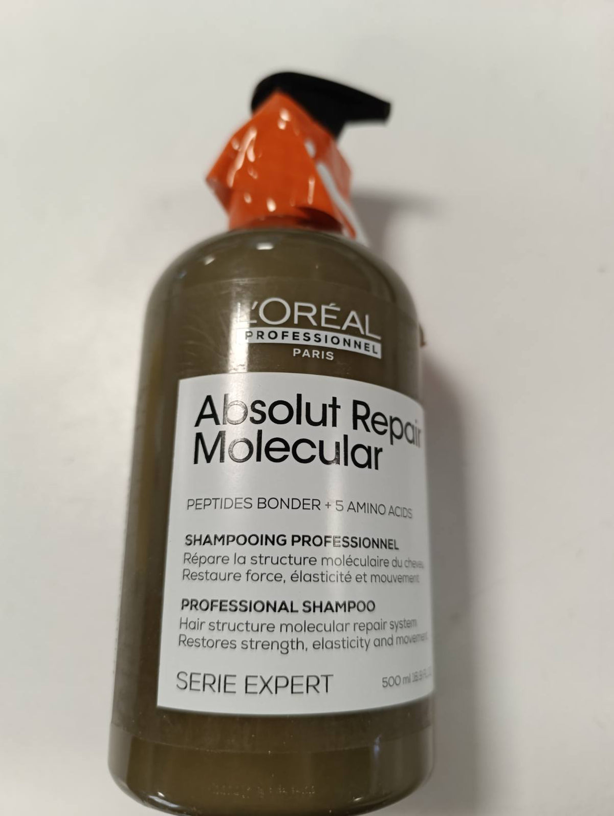 307441 - L'OREAL PROFESSIONNEL Shampo Molekulare Absolut Repair, 500 ml, riparon 2 vjet dëmtime në një aplikim, +86% ushqyerje, pa sulfate, për flokë të tharë dhe të dëmtuar.