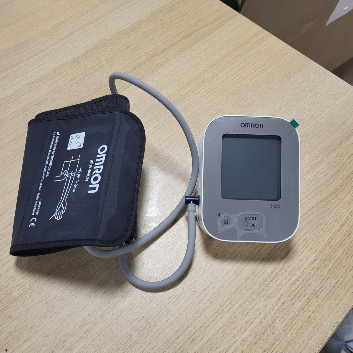 307312 - OMRON Monitor presioni gjakut X2+, i lidhur me aplikacion, i validuar klinikisht