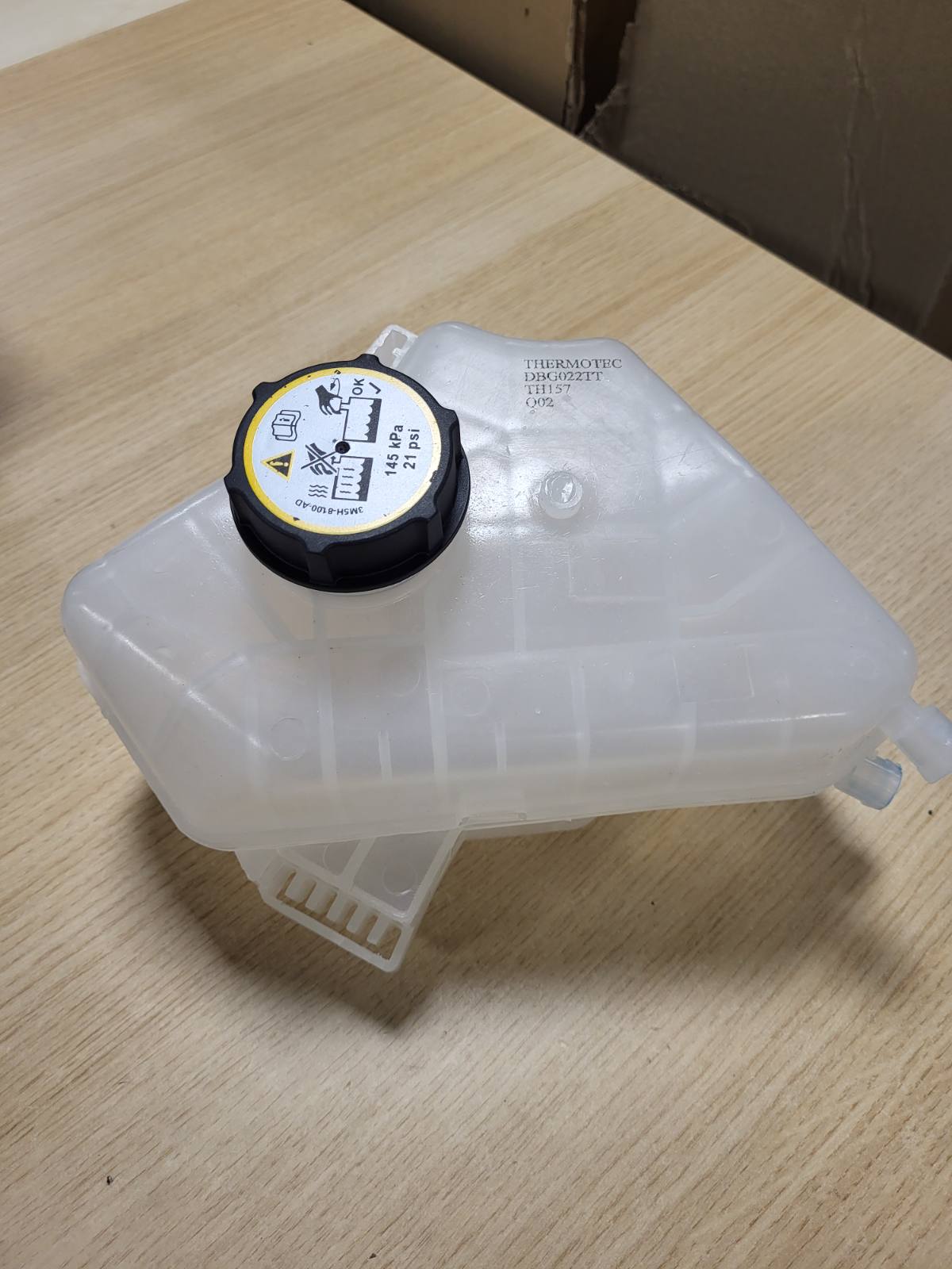 313836 - THERMOTEC Rezervuari i zgjerimit të ftohësit DBG022TT