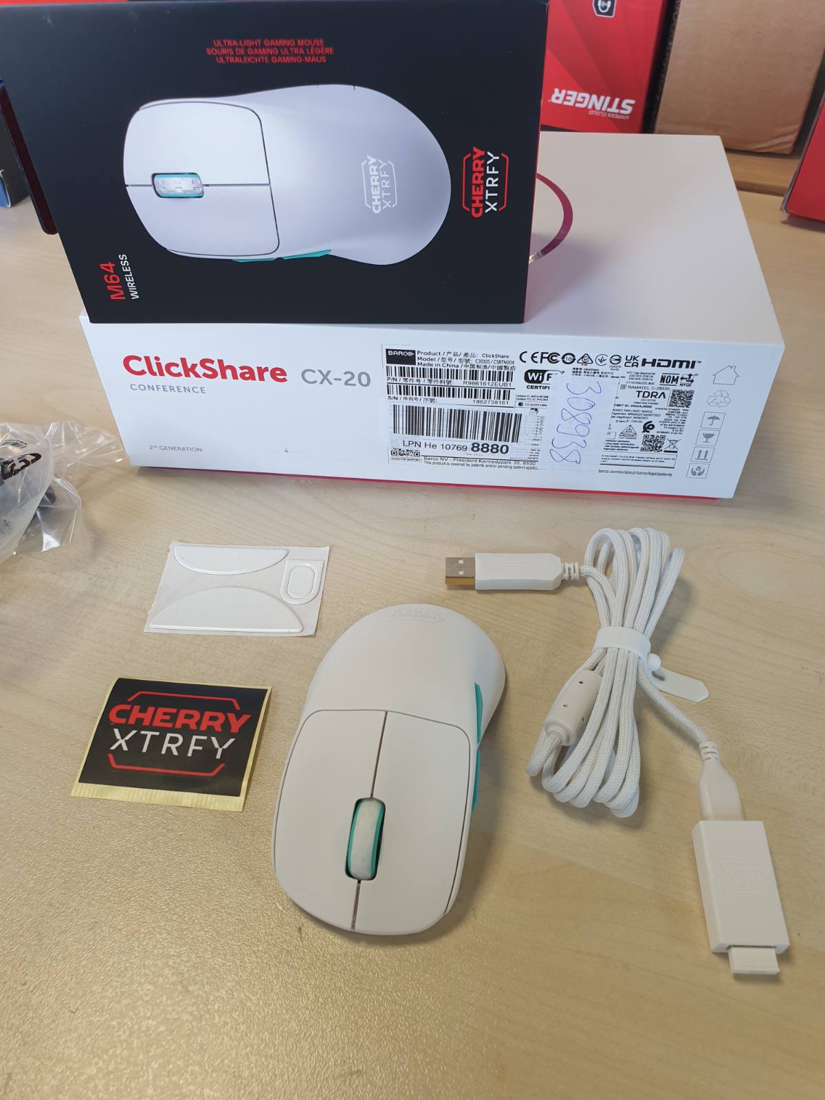 308938 - CHERRY Maus pa tel për lojëra XTRFY M64, ultra i lehtë pa tel, i bardhë