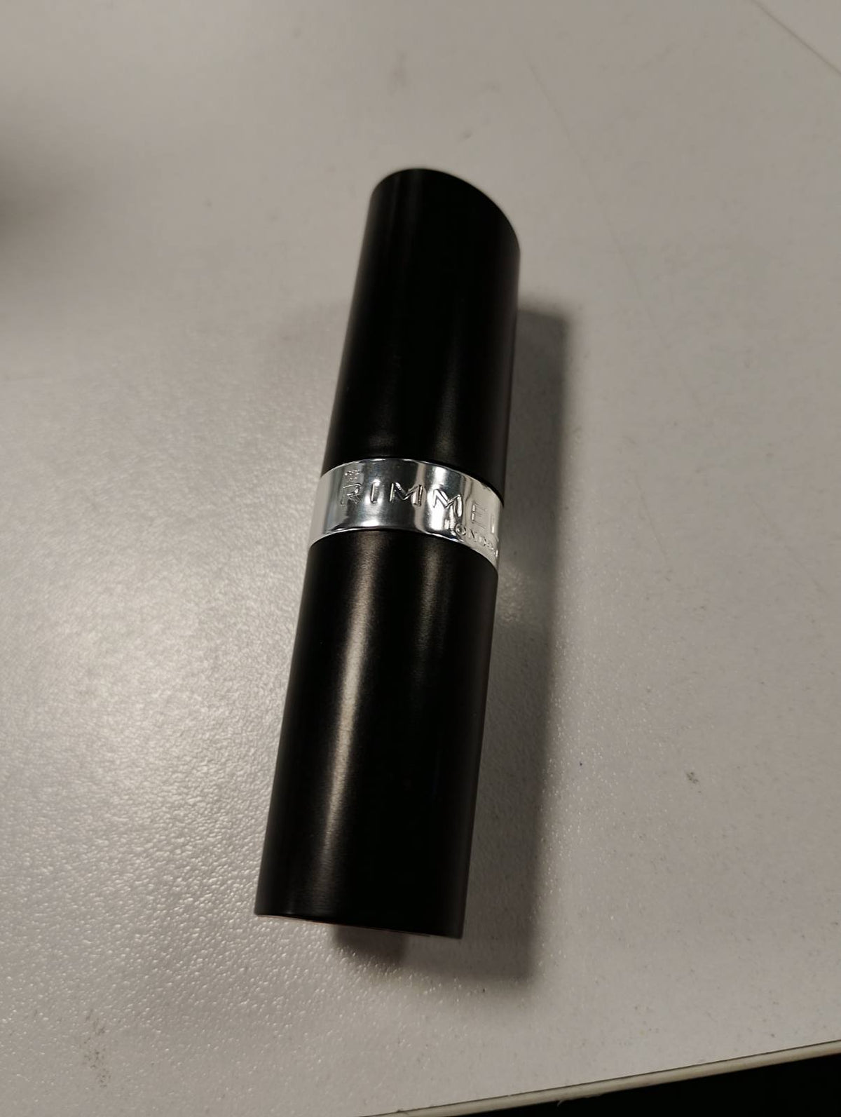 301239 - RIMMEL Lasting Finish, 360 Pumpkin Peach, Buzëkuq Saten, 4g, Qëndrueshmëri e gjatë, Hidratues, Formulë Vegane