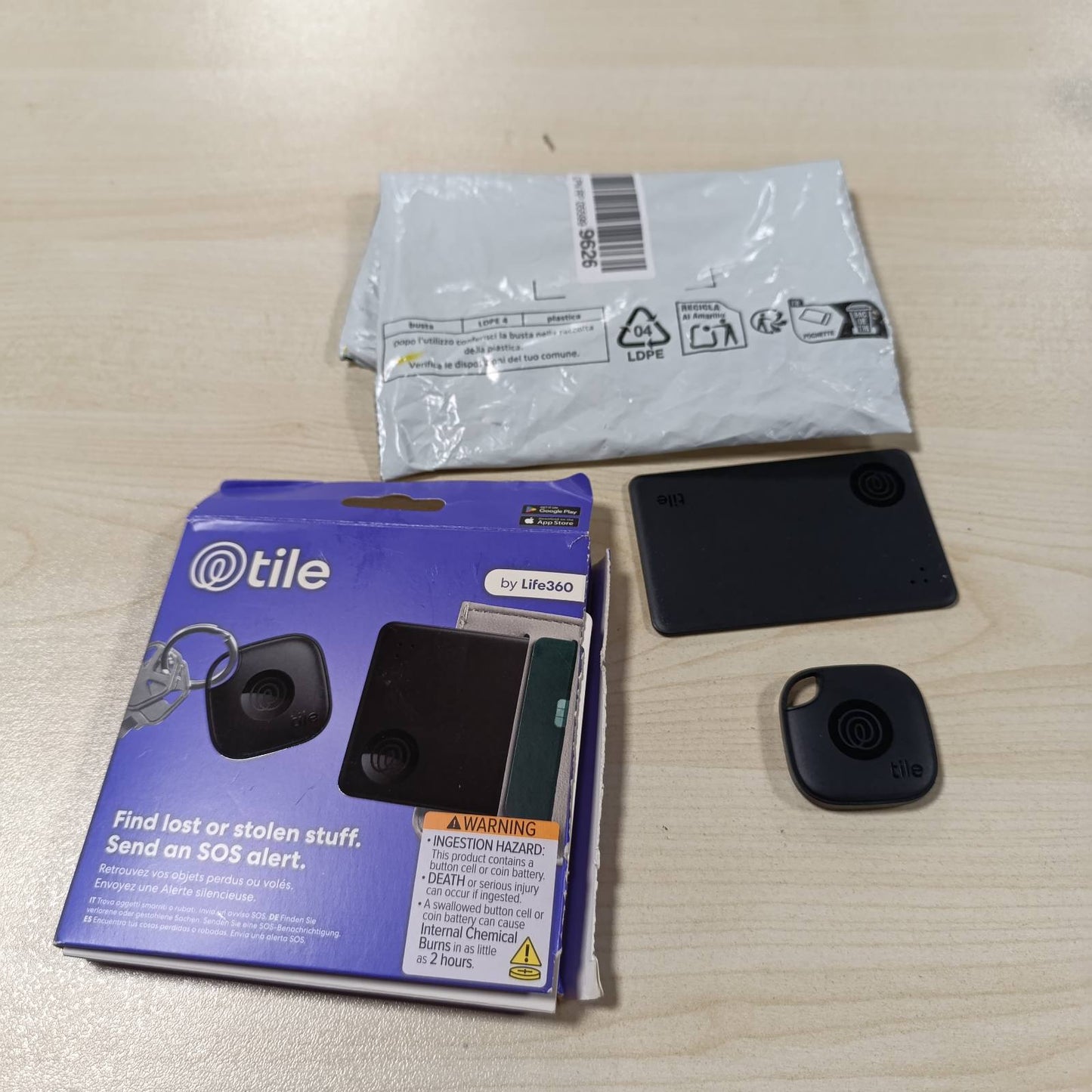 266216 - PAKETA FILLESTARE TILE BY LIFE360 - Gjurmues Bluetooth dhe gjetës artikujsh për çelësa, portofolë dhe më shumë, i pajtueshëm me iOS dhe Android, paketa me 2 (Black Mate/Slim)