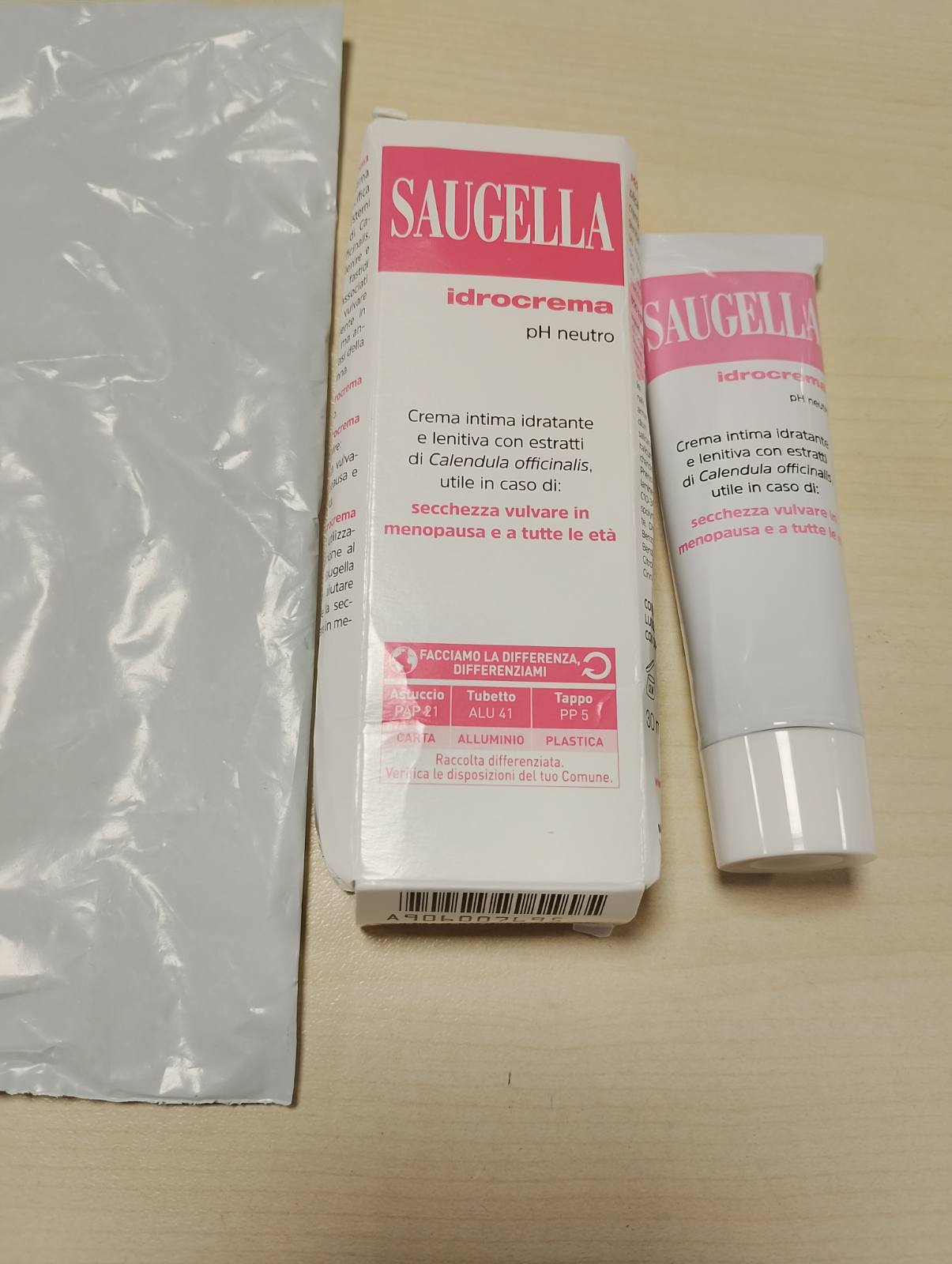 272251 - HIDROKREM SAUGELLA pH neutral, hidratues dhe qetësues, me acid hialuronik dhe ekstrakt kalendule, 30 ml