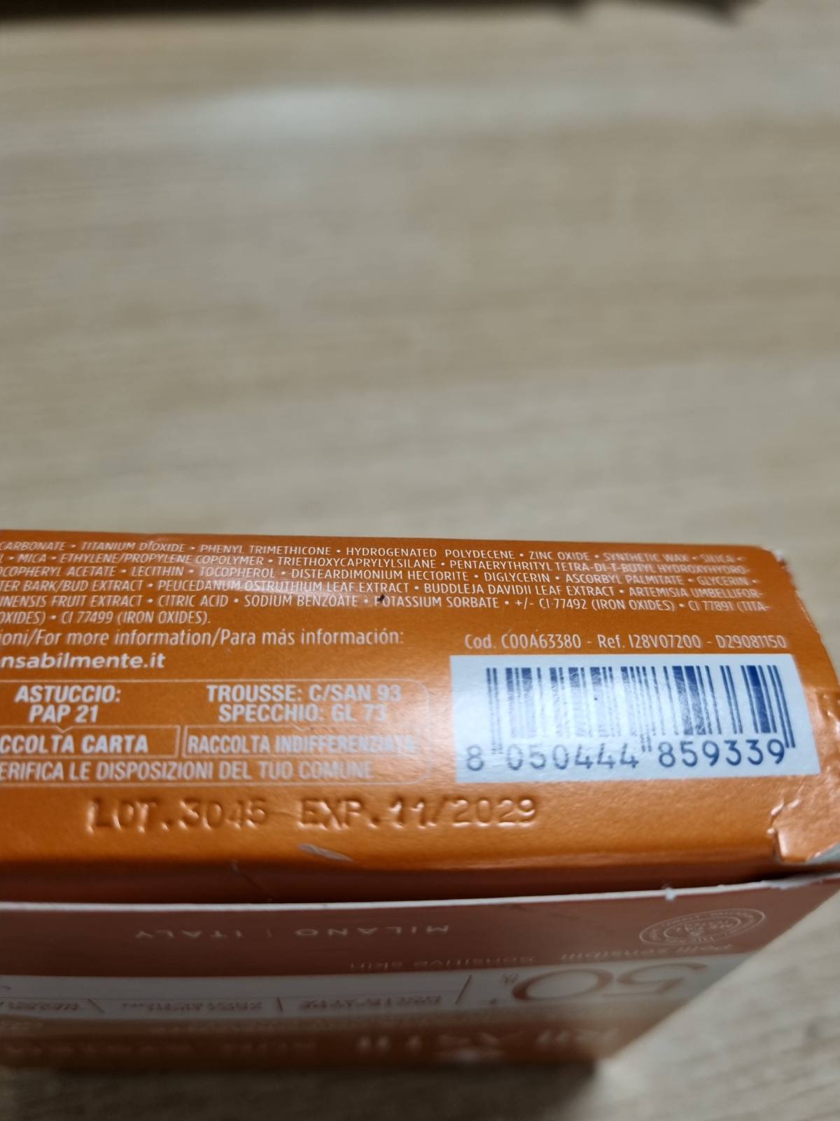 311677 - RILASTIL Sistemi Sun - Bazë kompakte me Spf 50+, korrigjon papërsosmëritë dhe barazon ngjyrën e lëkurës, rezistente ndaj ujit, ton 02 Dore, 10 gram