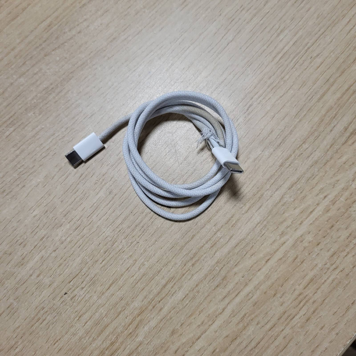 299619 - Apple Kabllo Lidhës USB‑C 60W, 1 m, për iPhone, iPad, MacBook