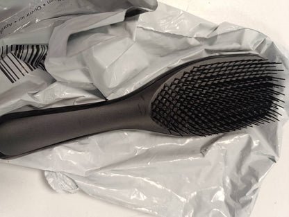 306716 - TANGLE TEEZER Furçë flokësh Ultimate Detangler - E përshtatshme për të gjitha llojet e flokëve - Ngjyrë e zezë likorice