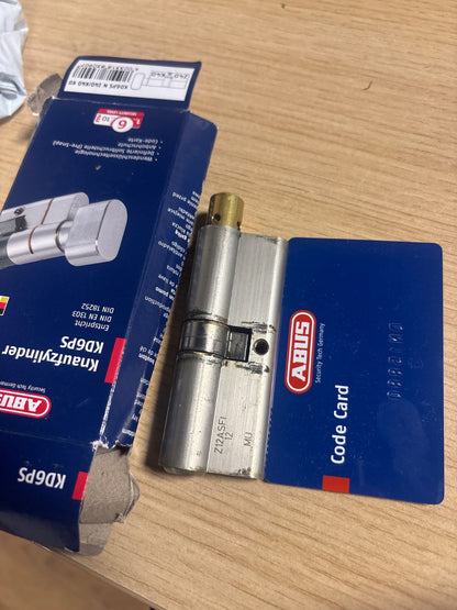 293038 - ABUS KD6PSN Z40/K40 mm Cilindër i zi i veshur me nikel me dorezë