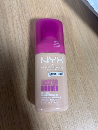 298553 - NYX PROFESSIONAL MAKEUP Fondatinë Make 'EM Wonder 07 Ngjyrë Fildishi e Çelët