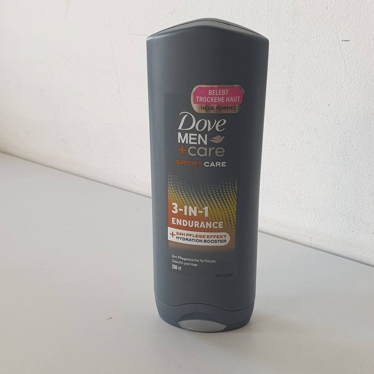 301509 - DOVE MEN+CARE Xhel Dushi Endurance 3 në 1, 250ml, për Trup, Fytyrë dhe Flokë, Efekt Kujdesi 24-orësh, 1 Copë