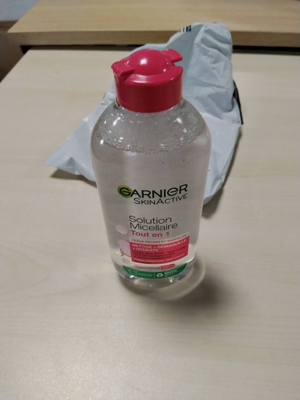 302597 - GARNIER Skin Active Tretësirë Micelare Gjithë-në-1 - 400 ml, pastron, heq grim-in dhe hidraton, pa aromë, për fytyrën, sytë, buzët, për lëkurë të thatë dhe të ndjeshme.